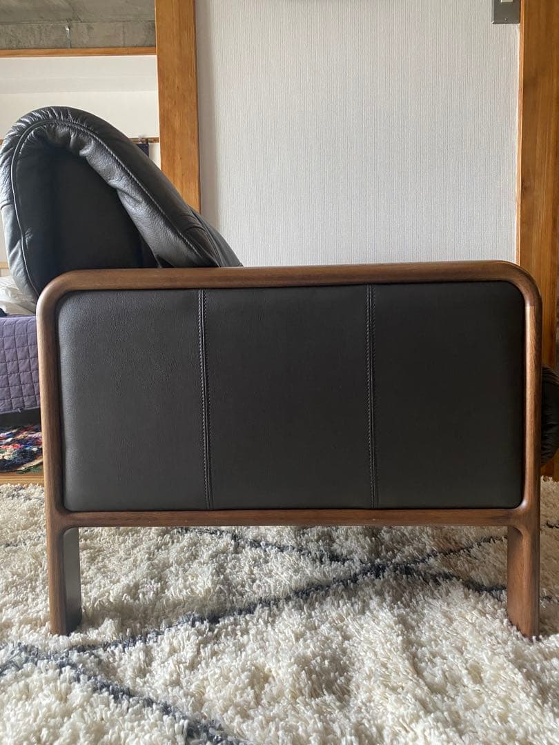 【カリモク】本革 一人掛けソファ シングルソファ レザー アームチェア