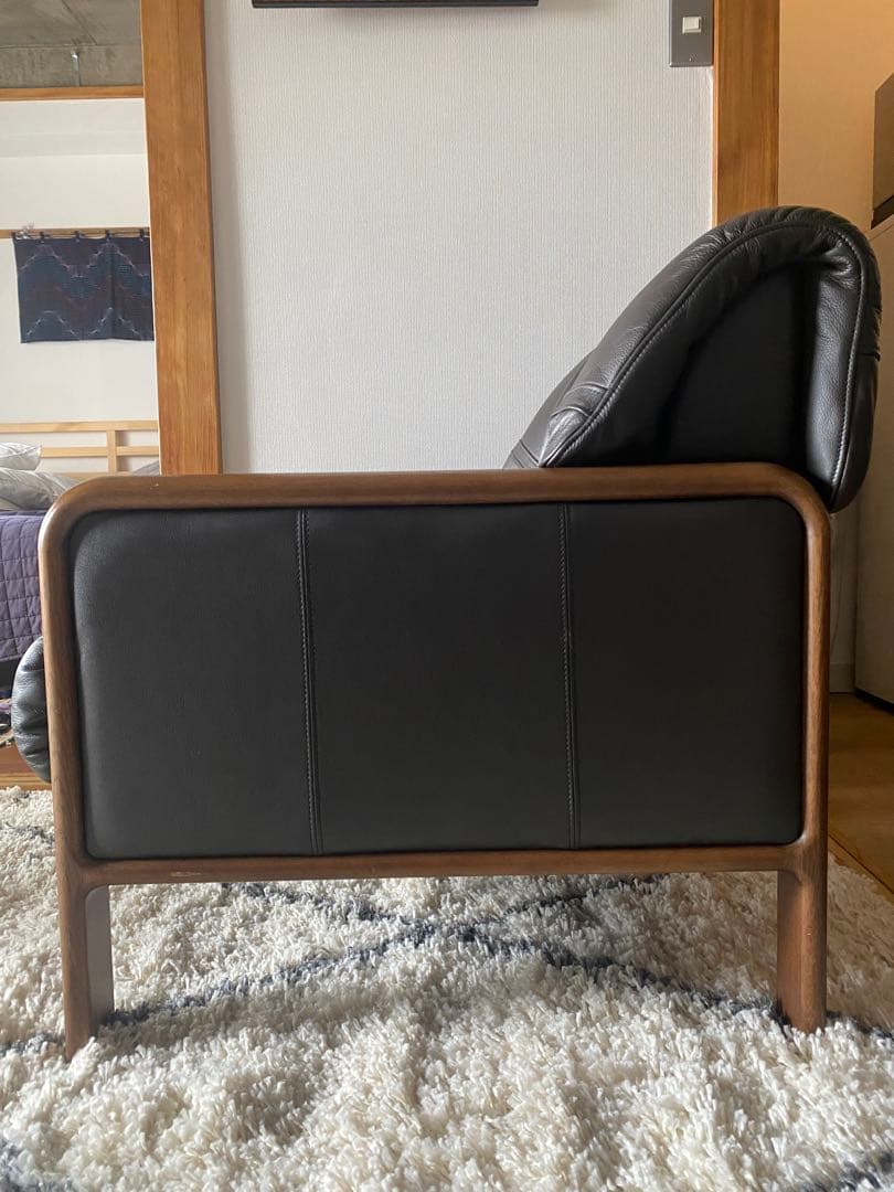 【カリモク】本革 一人掛けソファ シングルソファ レザー アームチェア