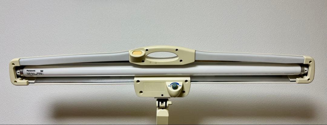 【直接取りに来れる方】木製学習机 デスクライト付き　ヒカリサンデスク