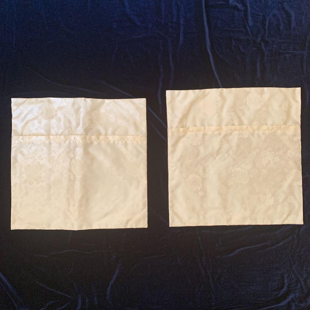 手刺繍のクッションカバー