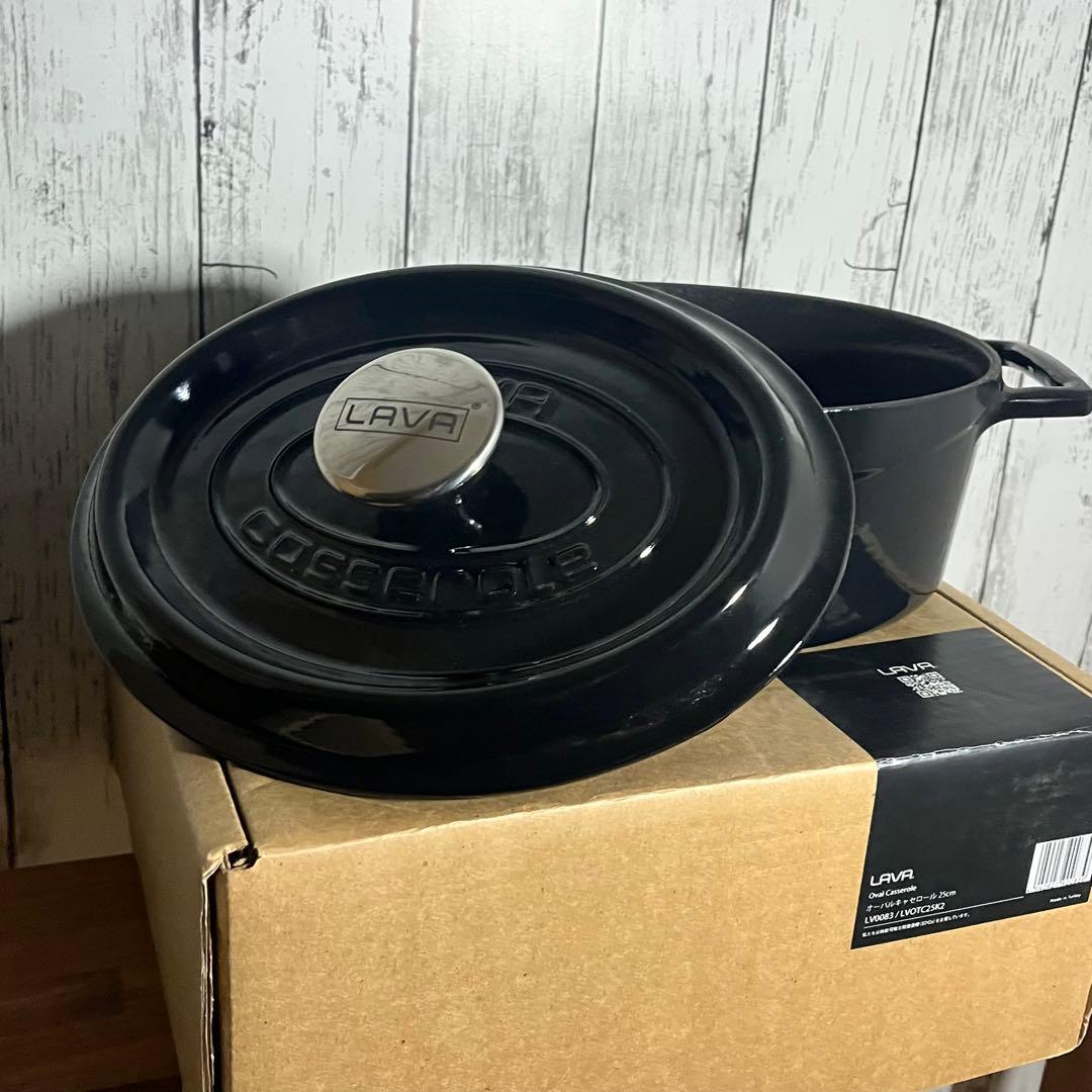 【新品未使用】LAVAオーバルキャセロール25cm 3.2L 鋳鉄　ブラック
