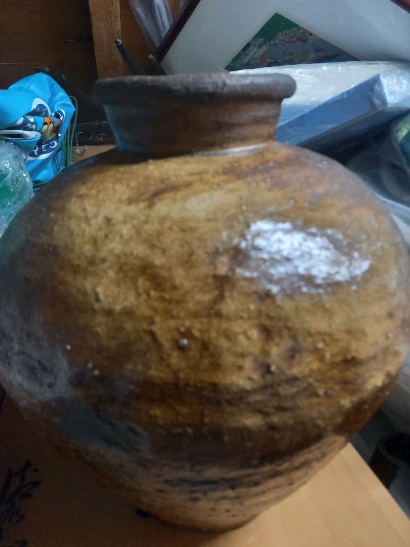 タイムセール信楽焼　綺麗な花瓶です。