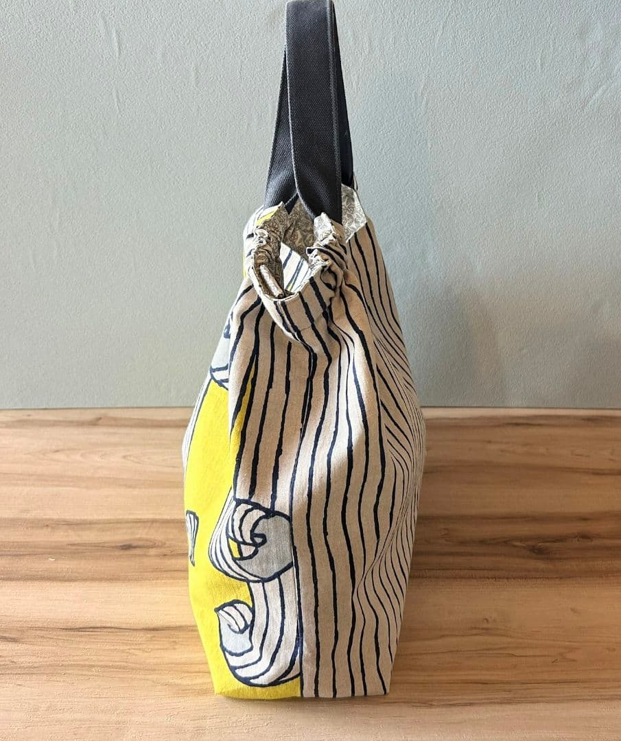 ミナペルホネンハンドメイドシャーリングバッグ（スイング、イエロー、特大）