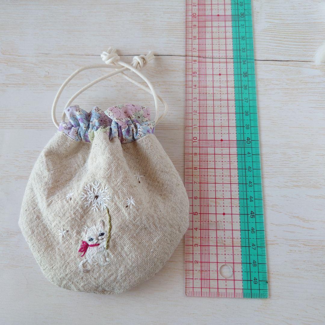 ちっちゃな巾着 サシェ M ／詰替タイプ【猫と綿毛】