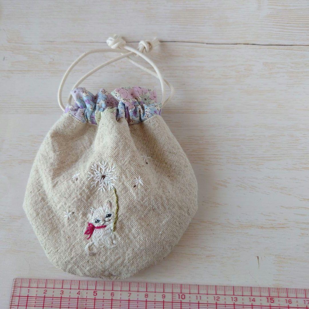 ちっちゃな巾着 サシェ M ／詰替タイプ【猫と綿毛】