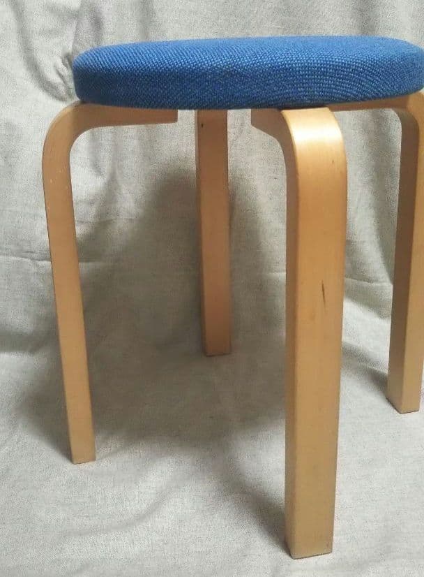 アルテックスツール E60 4本脚 布張り