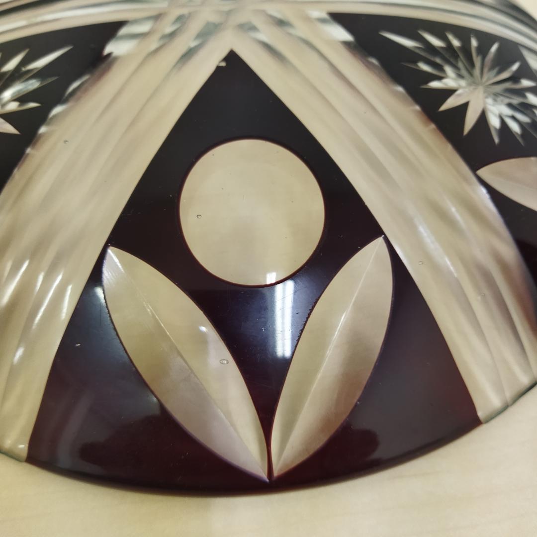 切り子ボウル カットガラス レトロ 花柄 赤色 径約24cm 皿