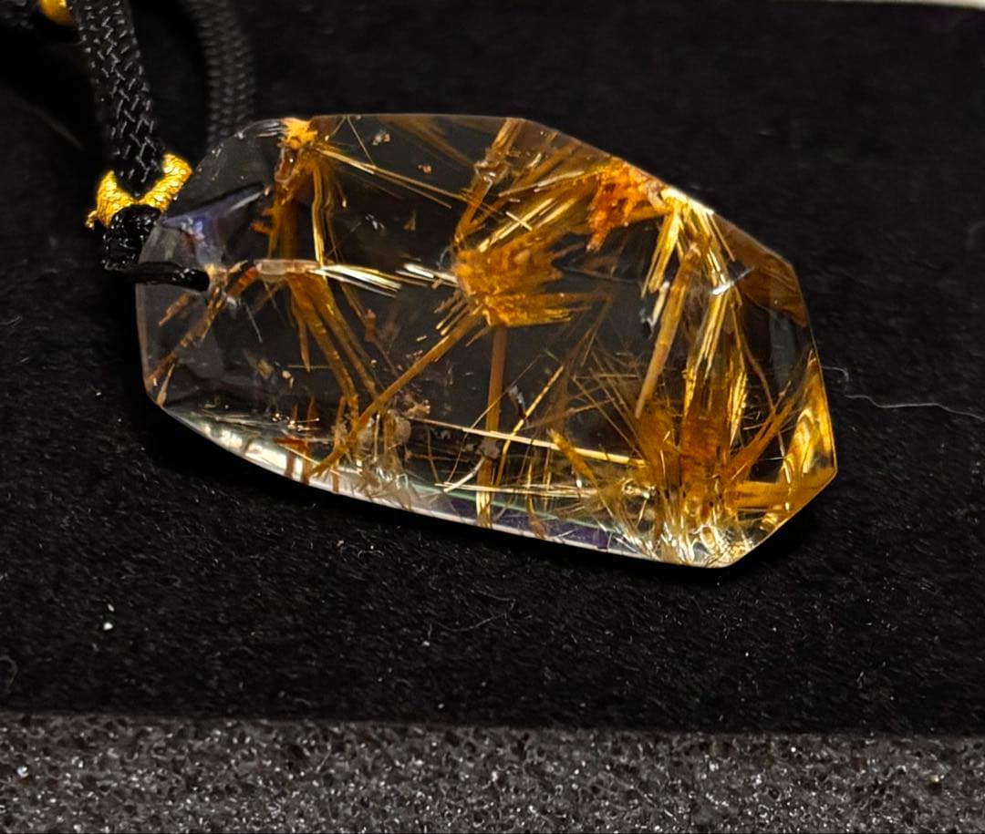 天然ルチルクォーツ ペンダント 高品質 金運石