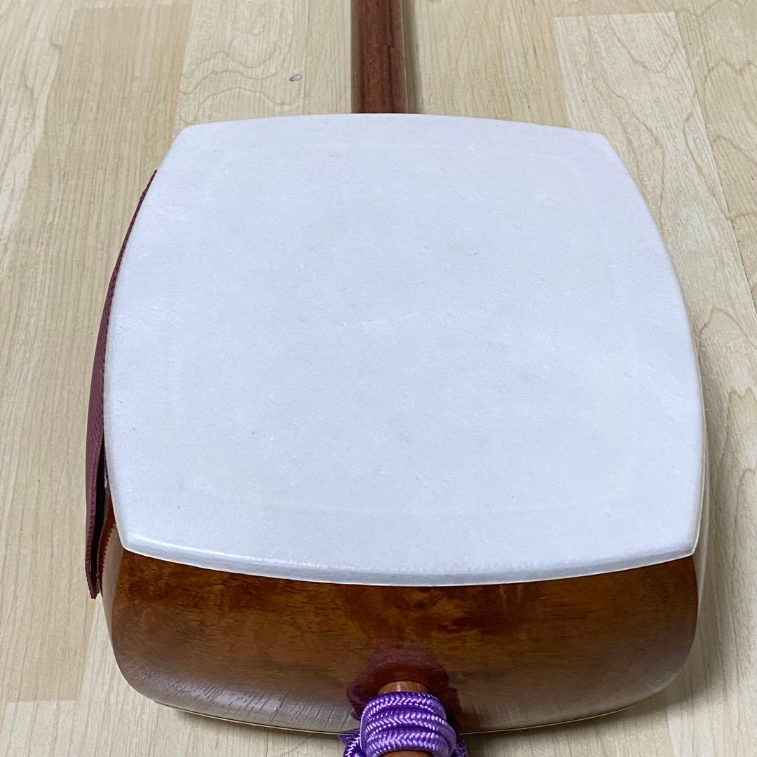 三味線 細棹　猫皮　花梨　破れなし　バチ付き　ソフトケース　四乳　四ツ皮　最高級