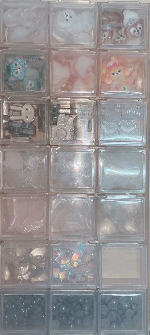 ネイルパーツ　まとめ売り　大量　デコパーツ　キラキラ　ビジュー　キャラクター