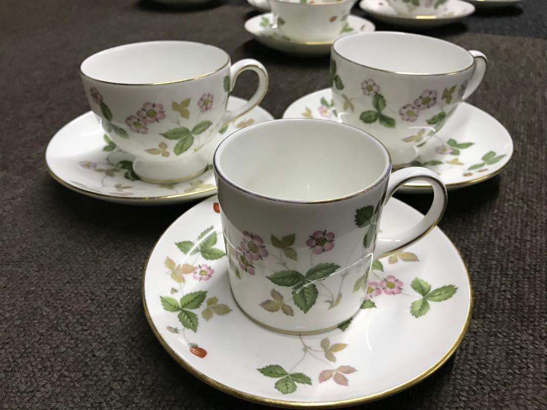 陶器 食器セット 23点 葉と花のデザイン