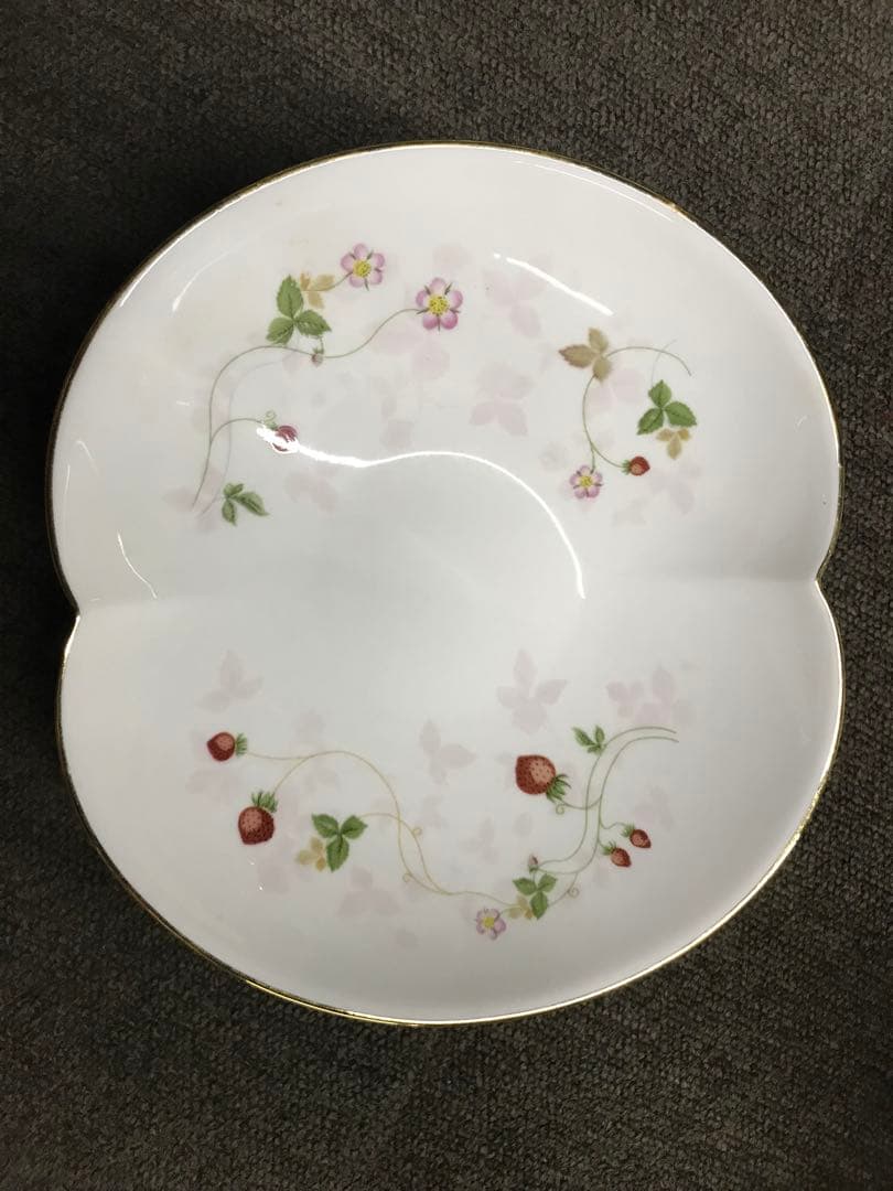 陶器 食器セット 23点 葉と花のデザイン