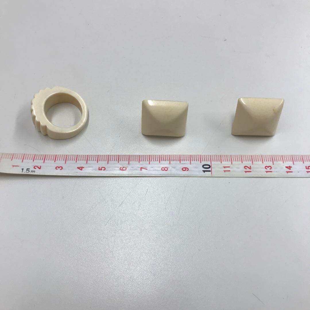 白いネックレス　イヤリング　指輪　3点セット　箱付き