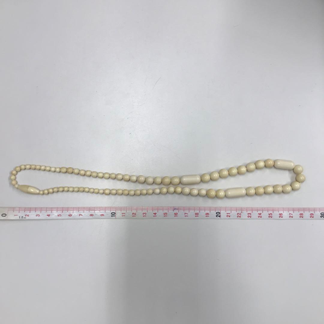 白いネックレス　イヤリング　指輪　3点セット　箱付き