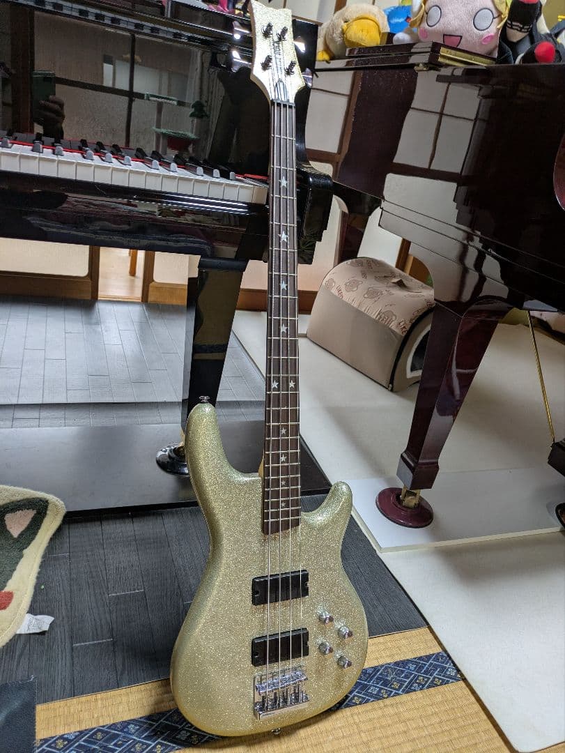 デイジーロック　Daisy Rock エレキベース メタリックゴールドスパークル