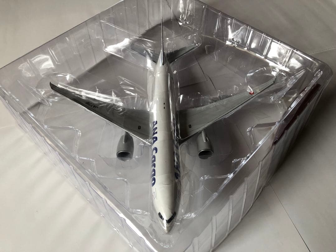 全日空商事　1/200 ANA B777F