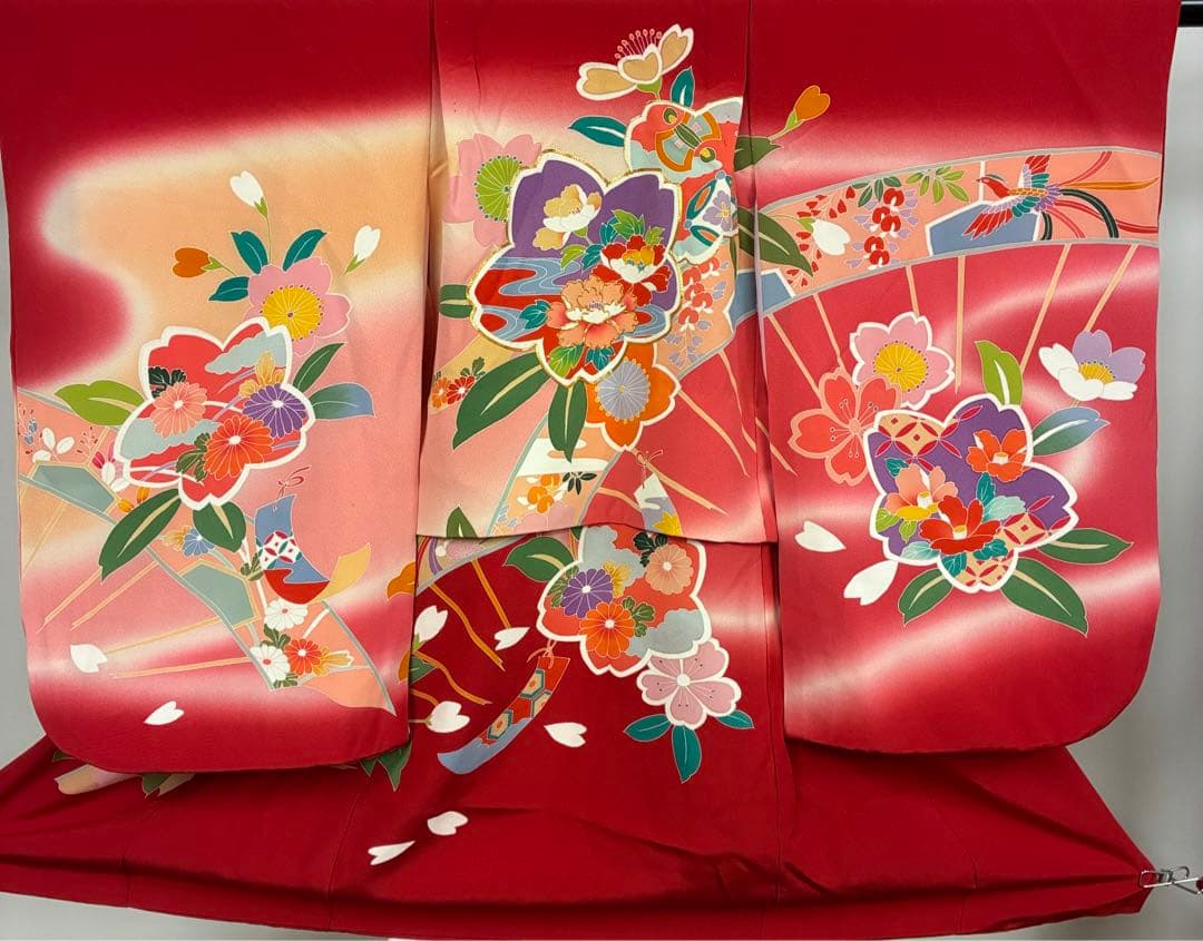 子供の着物　長襦袢付き　扇に花柄模様　七五三