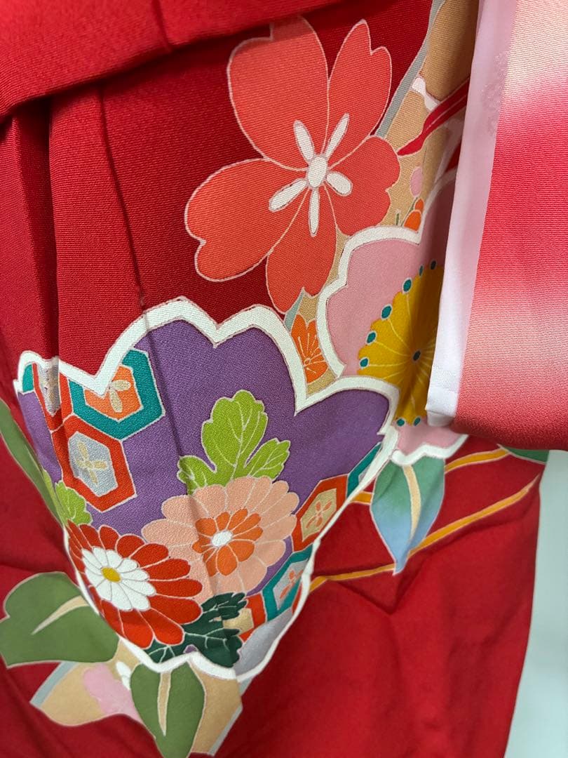 子供の着物　長襦袢付き　扇に花柄模様　七五三