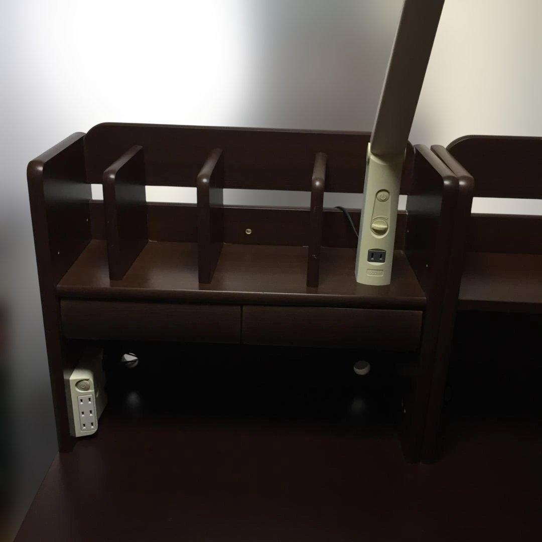 デスク　学習机　ニトリ　本棚・照明付属　ダークブラウン　引取り限定（埼玉北西部）