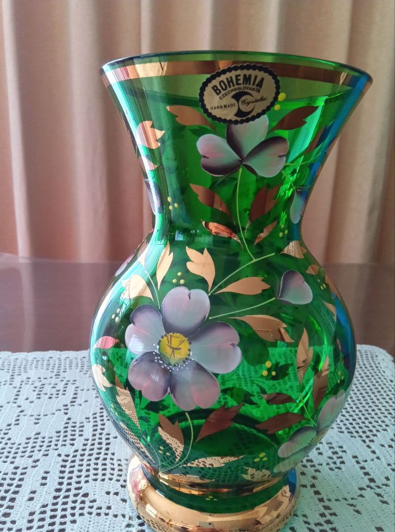 ボヘミア 美品ガラス 花瓶金緑 花柄 - メルカリ