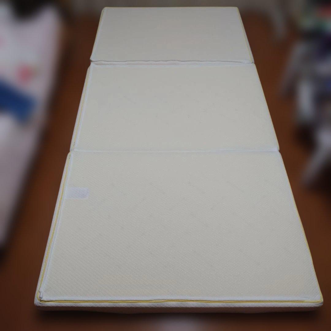 【 西川 】Dots Plusヘルシーマットレス〈2層〉（三つ折りタイプ）