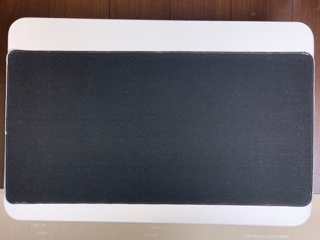 勝利の女神：NIKKE メガニケ エード ミルク プレイマット - メルカリ