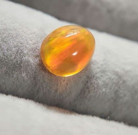 天然ファイアーオパール 1.358ct