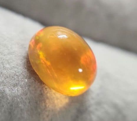 天然ファイアーオパール 1.358ct