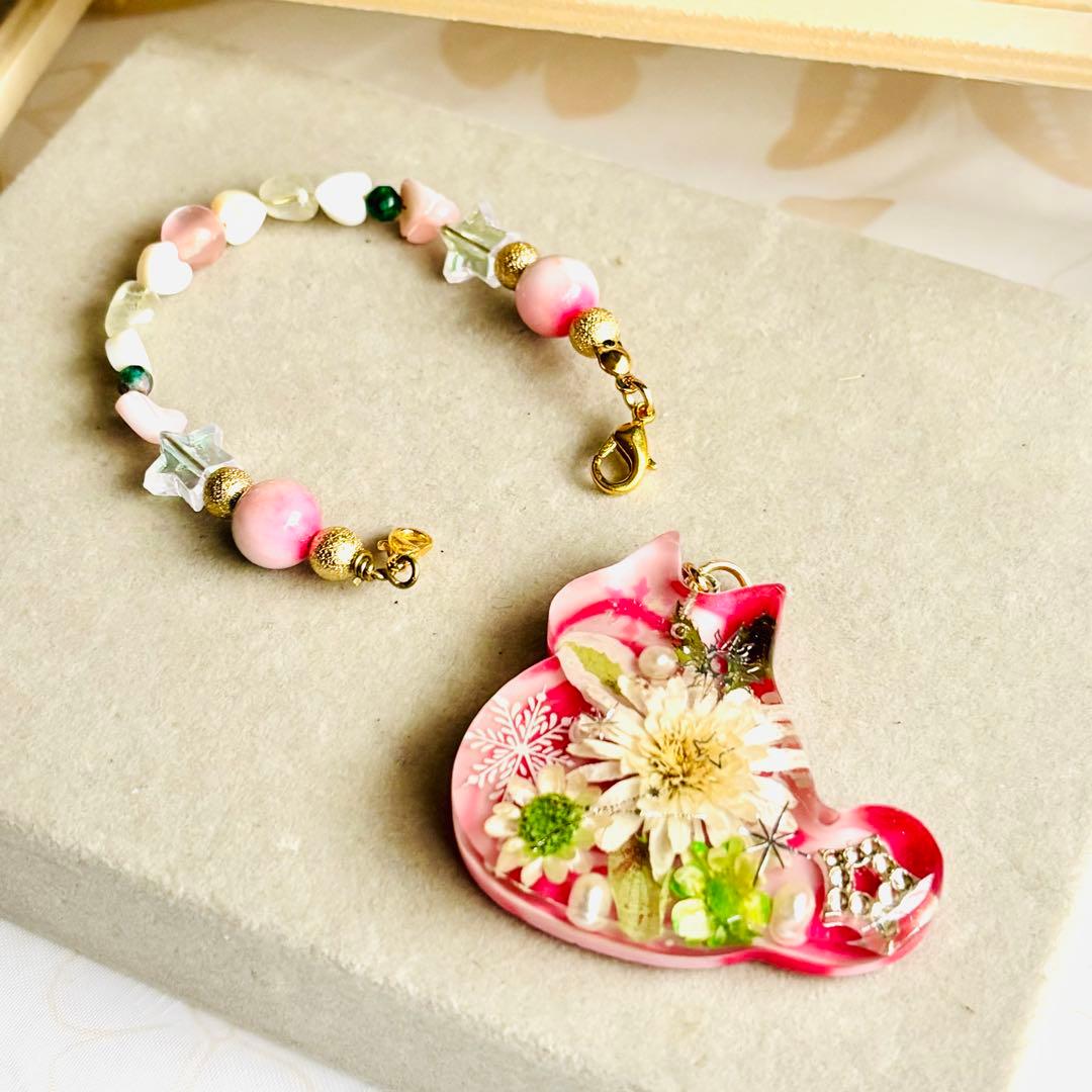 No.3127♡ドライフラワー♡天然石♡にゃんこ♡レジンチャーム