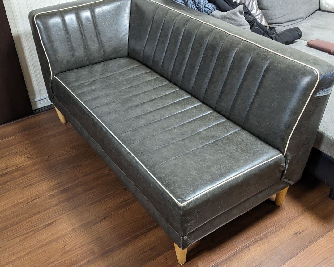 革製 2人掛けソファー