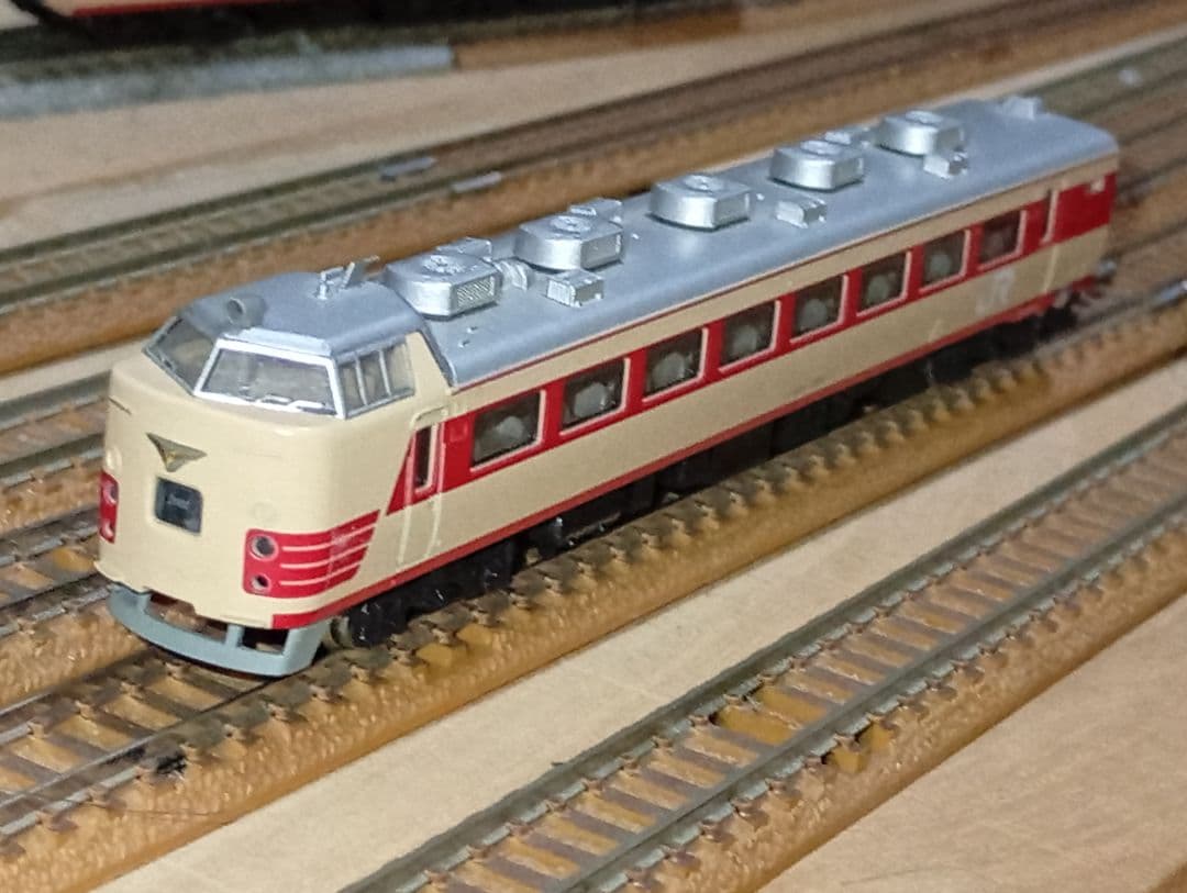 【Nゲージ 鉄道模型】485系８両セット(レールは付きません)