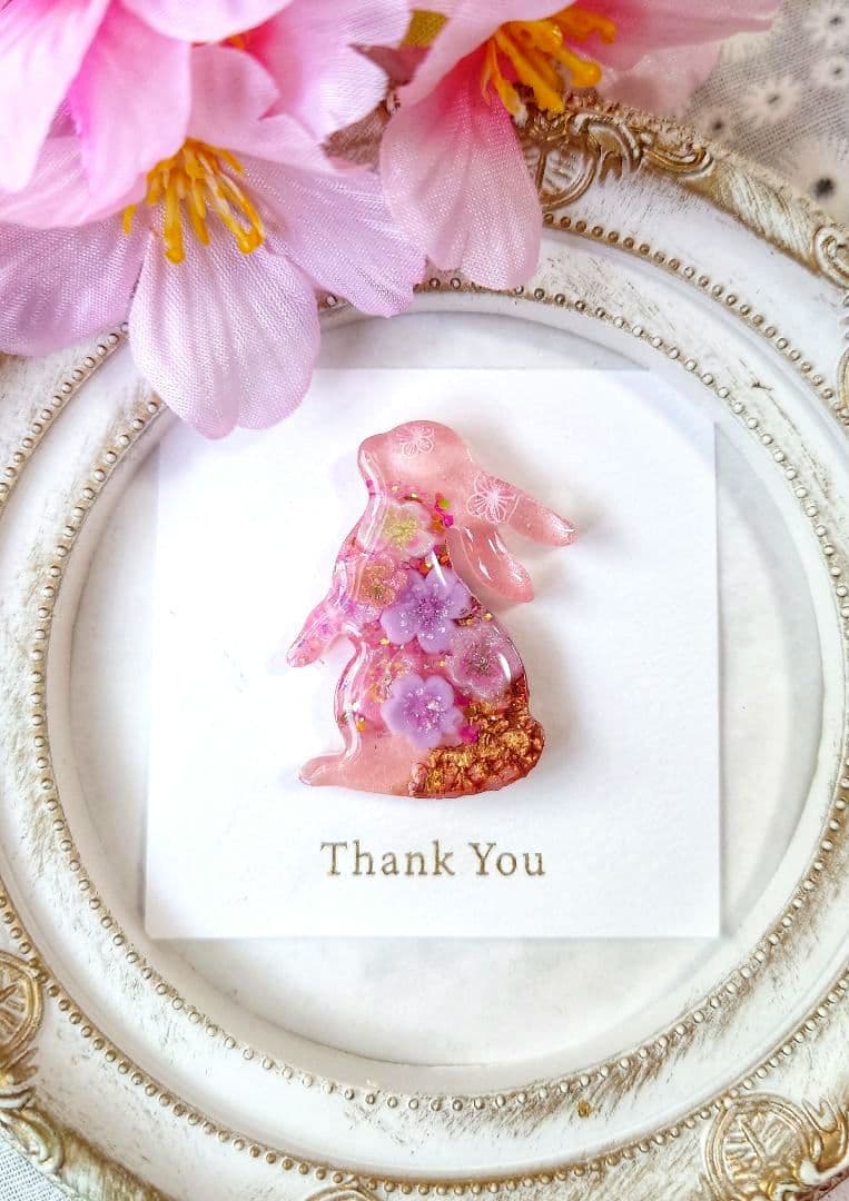 レジン 猫 うさぎ ヘアゴム ブローチ ポニーフック No.550 - メルカリ