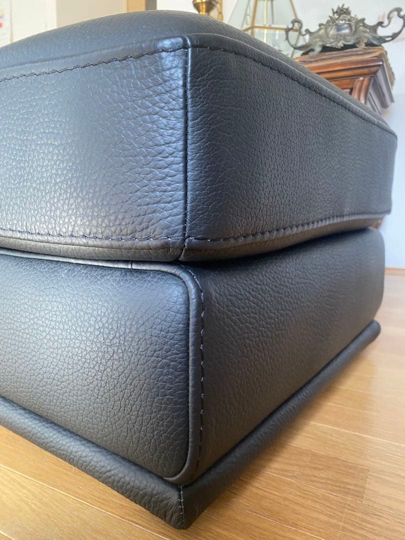 超美品　【ケルビン　ジョルマーニ】オットマン　高級家具　KELVIN 総黒革