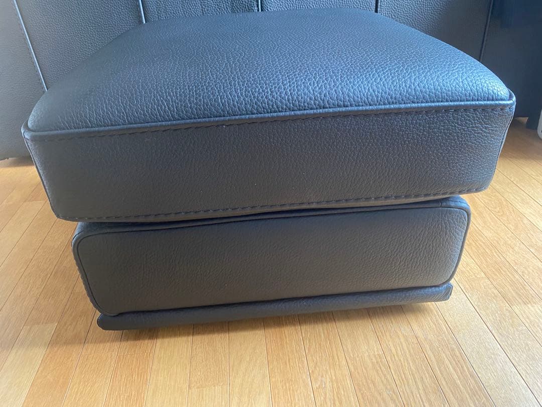 超美品　【ケルビン　ジョルマーニ】オットマン　高級家具　KELVIN 総黒革