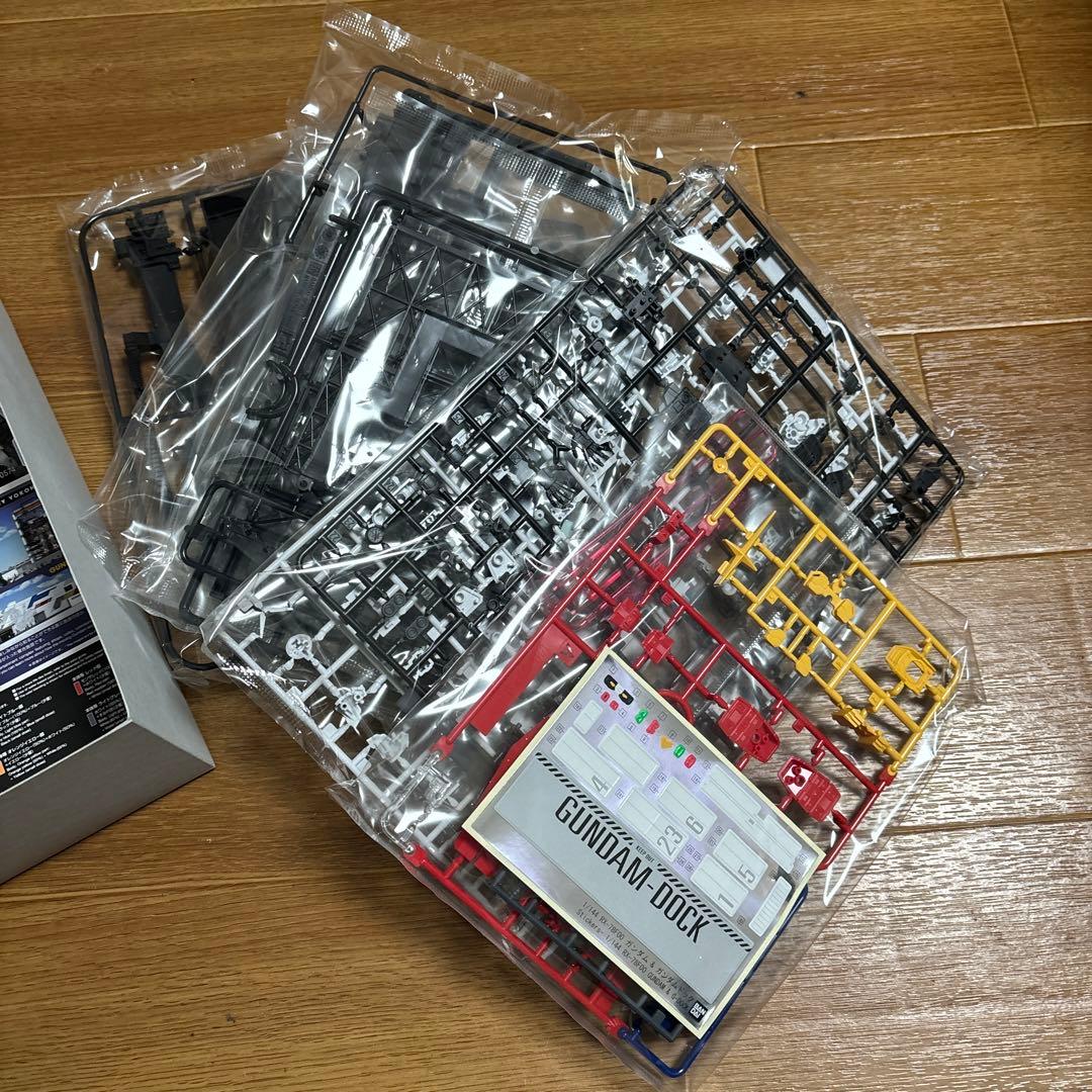 RX-78F00 GUNDAM & G-DOCK プラモデル