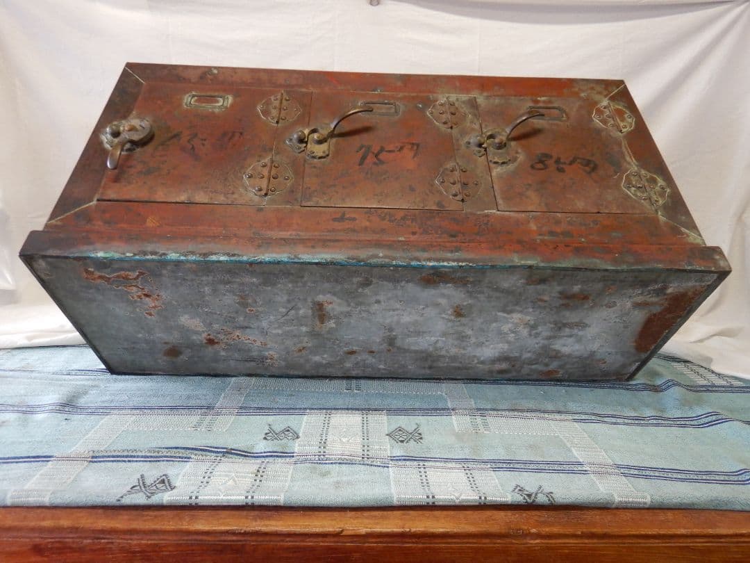 昭和レトロな銅板張り　陳列棚　ショーケース