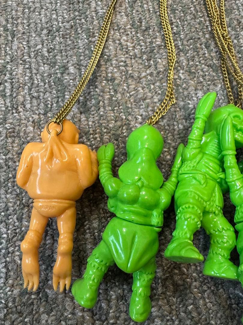 希少❤︎激レアソフビ　ガルタン　怪獣シリーズペンダント