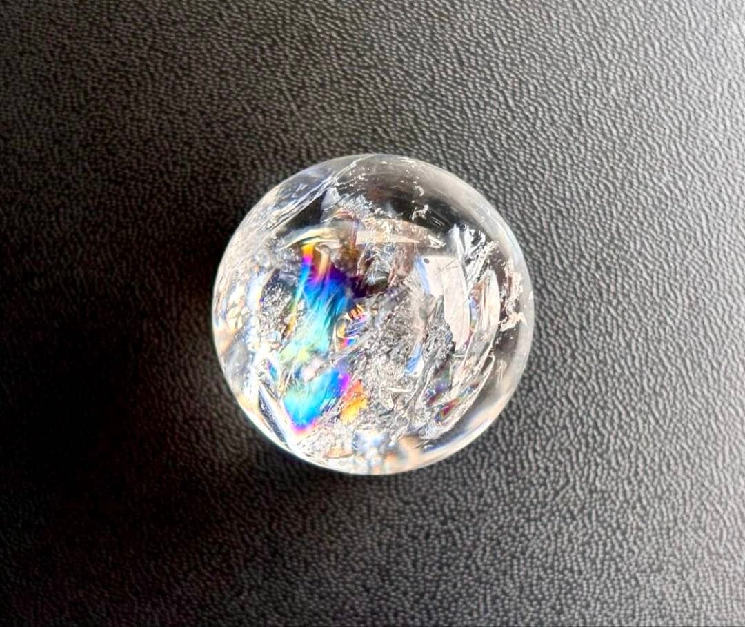 究極品質　永遠の愛を願う水晶の究極形態　虹のマスターウラルレムリアン極上スフィア