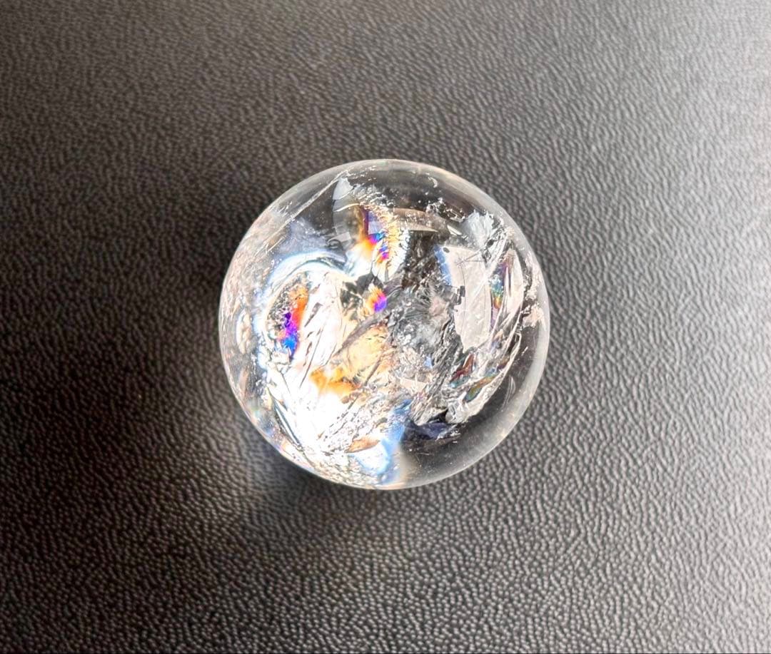 究極品質　永遠の愛を願う水晶の究極形態　虹のマスターウラルレムリアン極上スフィア