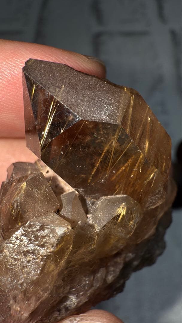 ⑤ブラジル産 タイチンルチルクォーツ マスター 原石クラスター 特注手彫専用台座