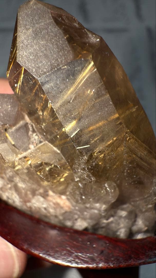 ⑤ブラジル産 タイチンルチルクォーツ マスター 原石クラスター 特注手彫専用台座