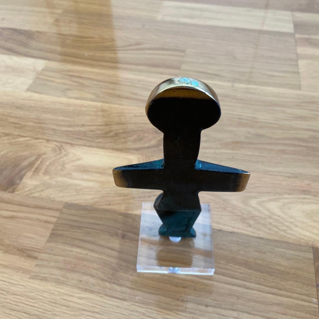 クルシフォーマーフィギュア（cruciform figurine）