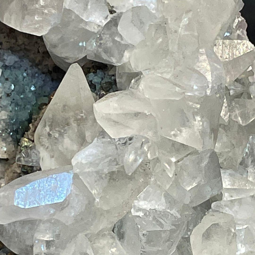 チャルコパイライト　カルサイト