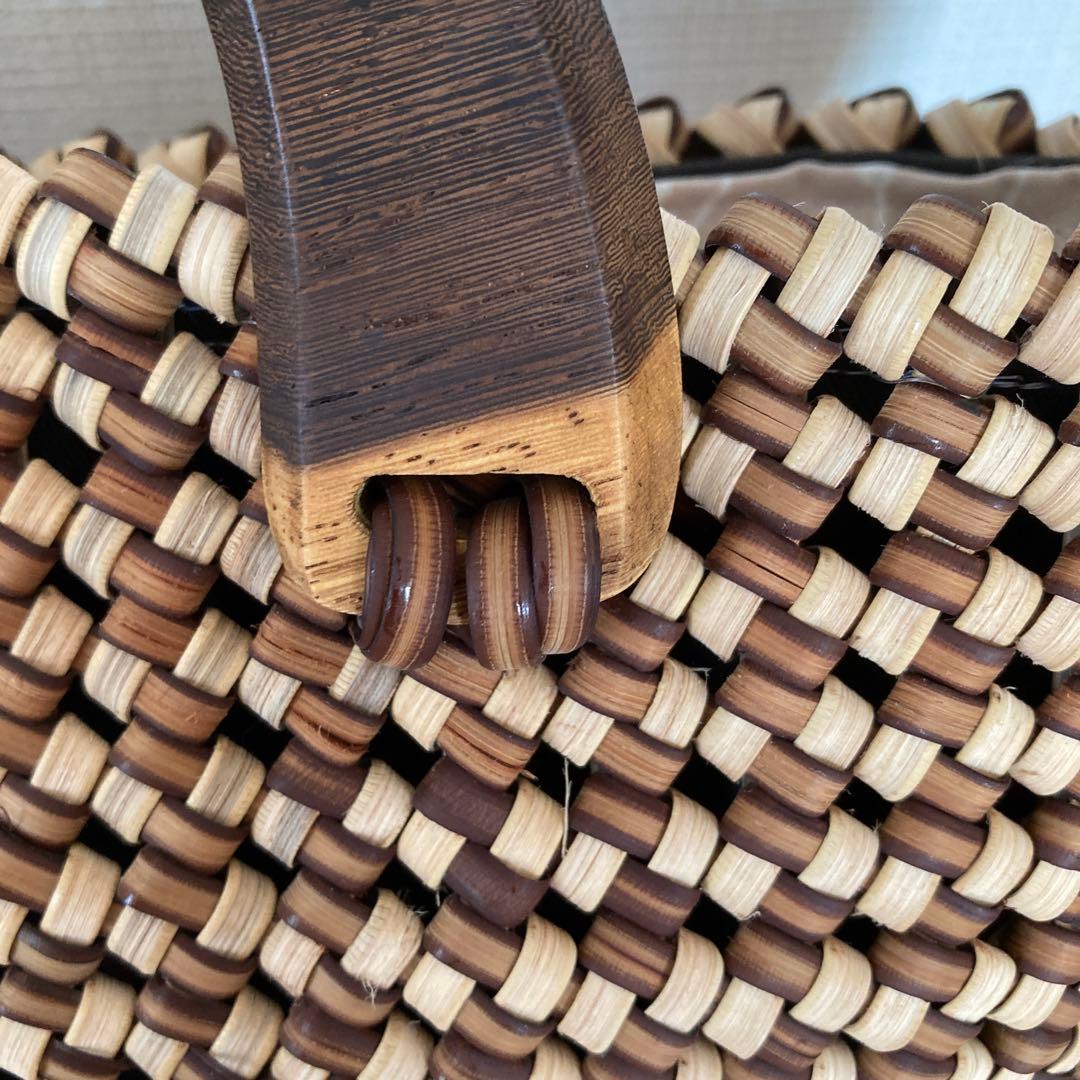 天然素材のかごバッグ（ブラウン・ベージュ）石畳編み　ノット編み