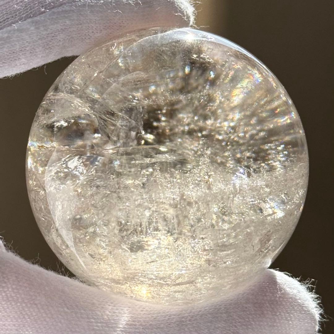 ライトスモーキークォーツ　スフィア　リモナイトイン　ブラジル産　天然石