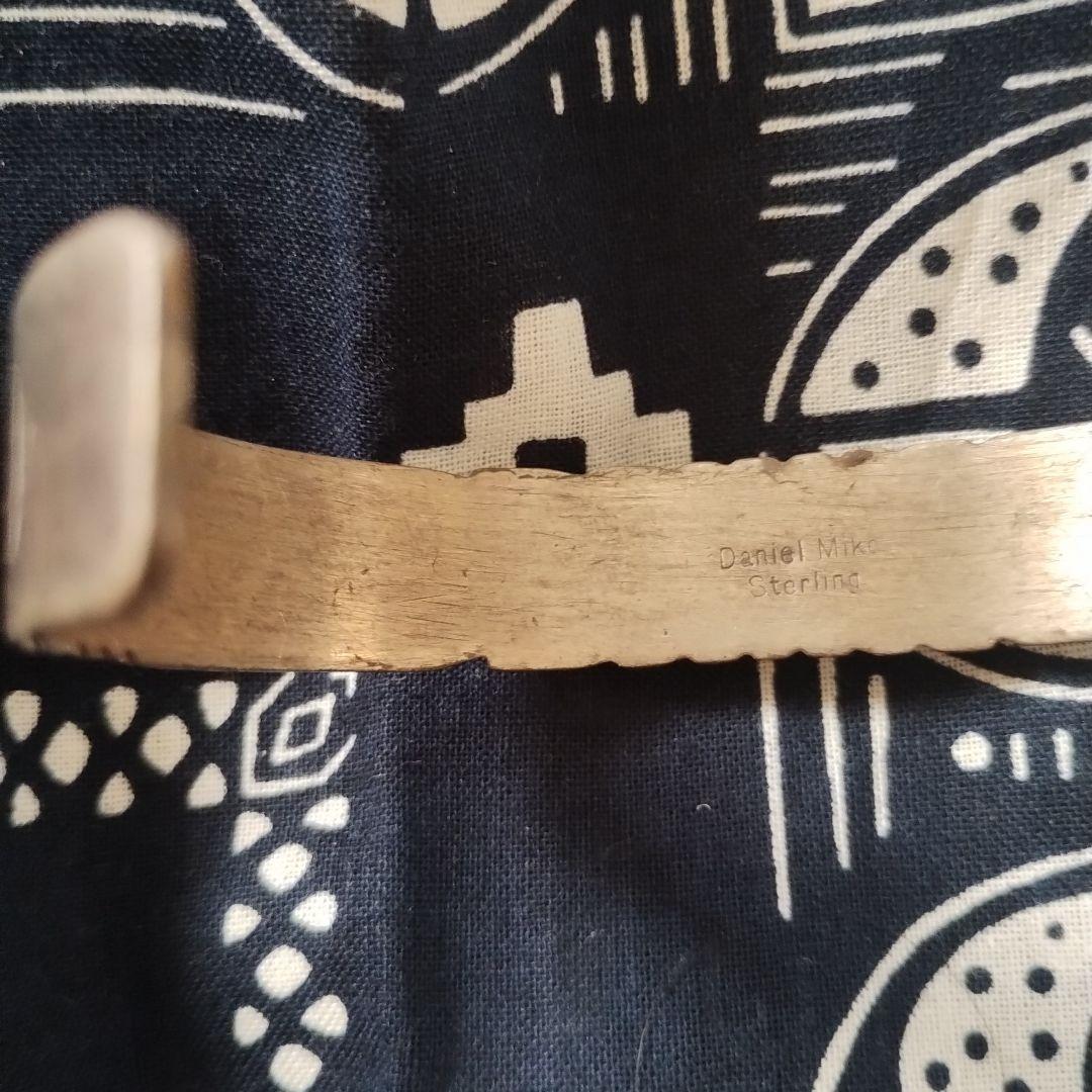 装飾的メタルカフブレスレット