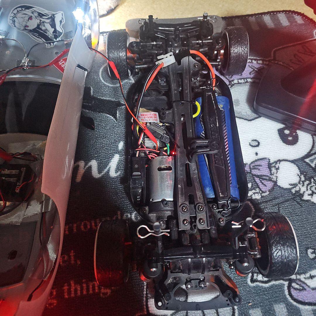 タミヤTT01シャーシ GT-R ホワイト ラジコン LEDフルベアリング済み。