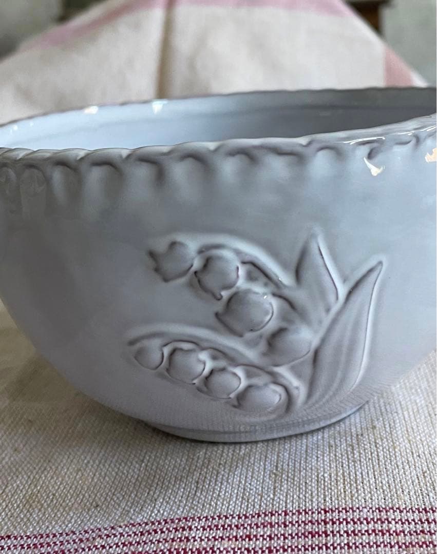 スズランの模様がとっても可愛い❤️ミュゲ（Muguet）のボウル2個セット