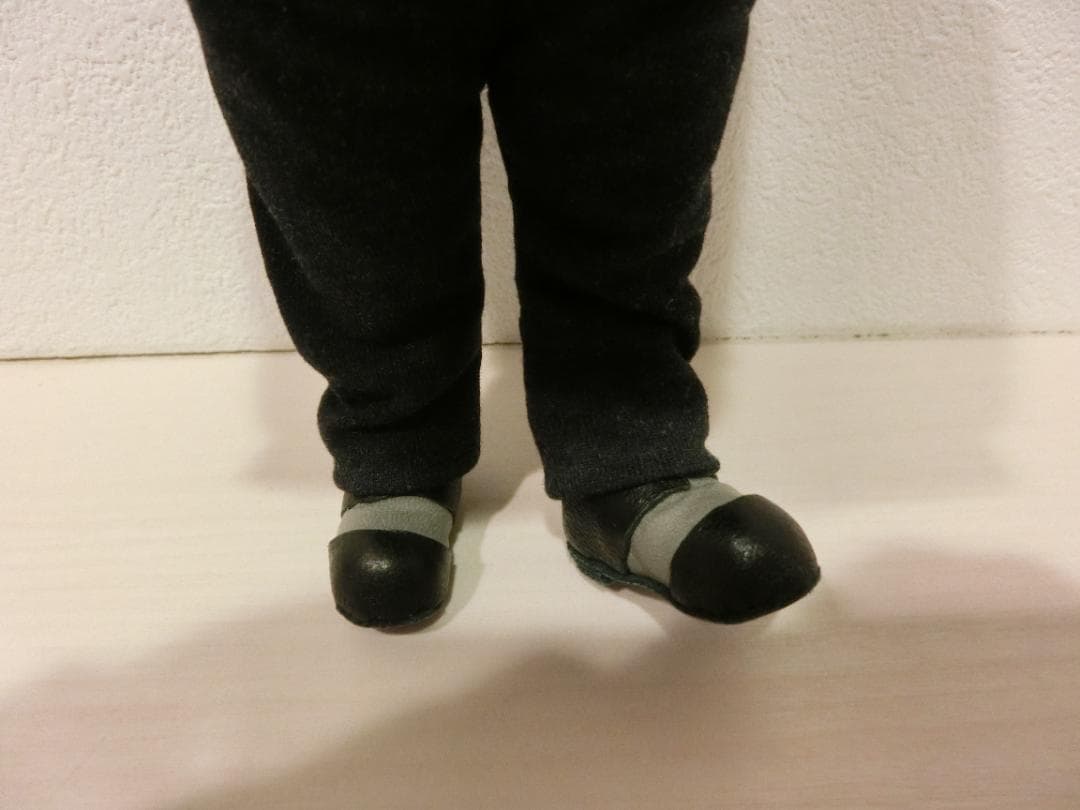 美品　一点物　羊毛フェルト作品　スーツのコアラの人形　羊毛倉庫