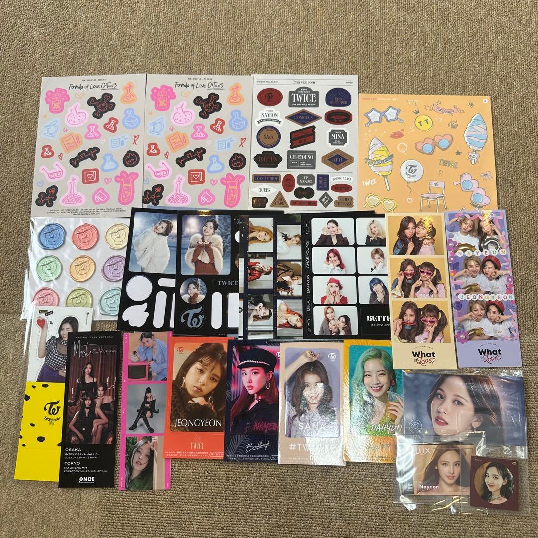 TWICE ポストカード トレカ シール ポスターまとめ売り(ファイル付